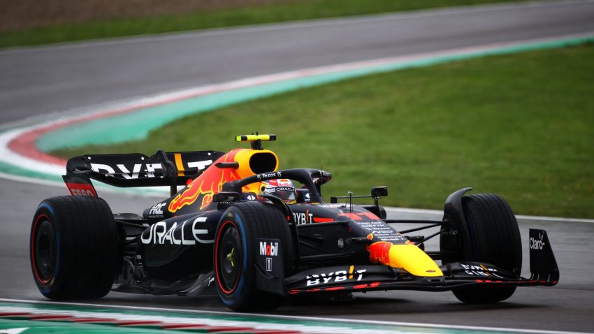 Max Verstappen i pari në “Sprint Race”, lë pas Ferrarin e Charles Leclerc