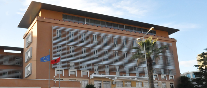 Thellohet skandali në Kadastrën e Durrësit, burime për ABC: Dëmtime masive në regjistra