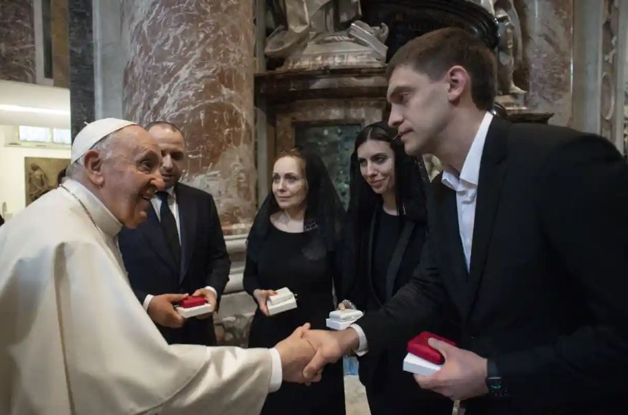 Kryebashkiaku i Melitopolit që e morën peng rusët flet nga Roma: Qyteti im është shkatërruar