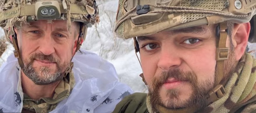Rusët kapin rob dy ushtarët, qeveria britanike në vështirësi