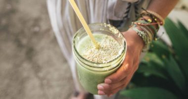 Pse të gjithë po pinë papritur lëng aloe?