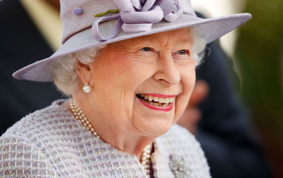 500 kartëmonedhat me portretet e Mbretëreshës Elizabeth dalin në ankand