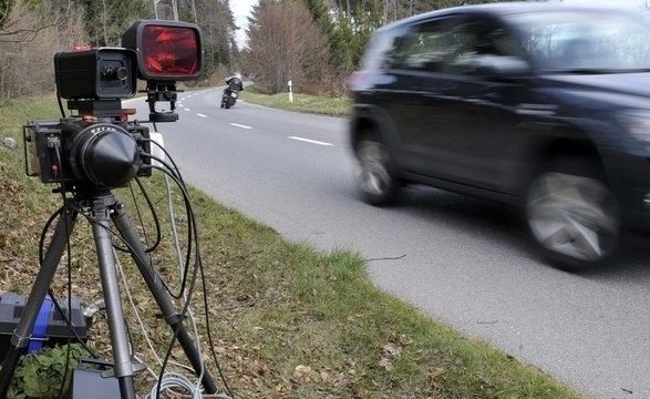 Me shpejtësi “skëterr”, shqiptari e pëson nga policia e Zvicrës