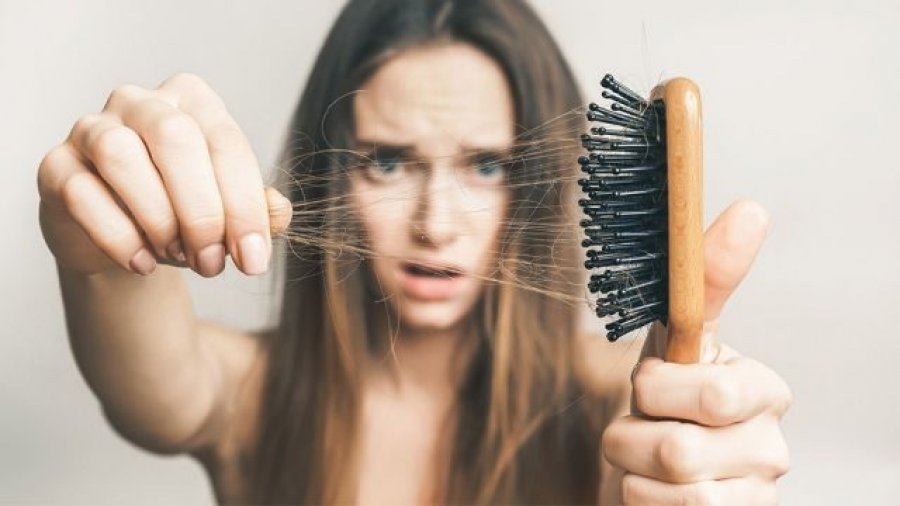 5 ushqime të veçanta që ju ndihmojnë kundër rënies së flokëve