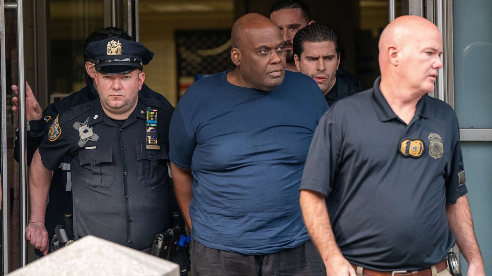 Ndihmuan në arrestimin e atentatorit në metronë e New York-ut, policia shpërblen 5 persona