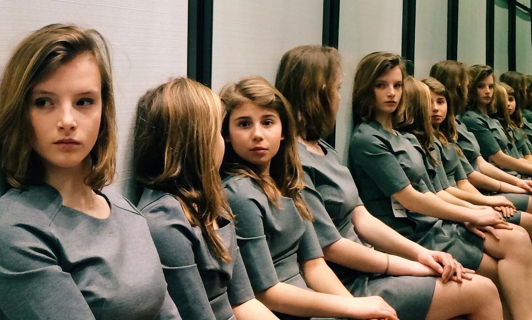 Sa vajza janë në këtë foto?