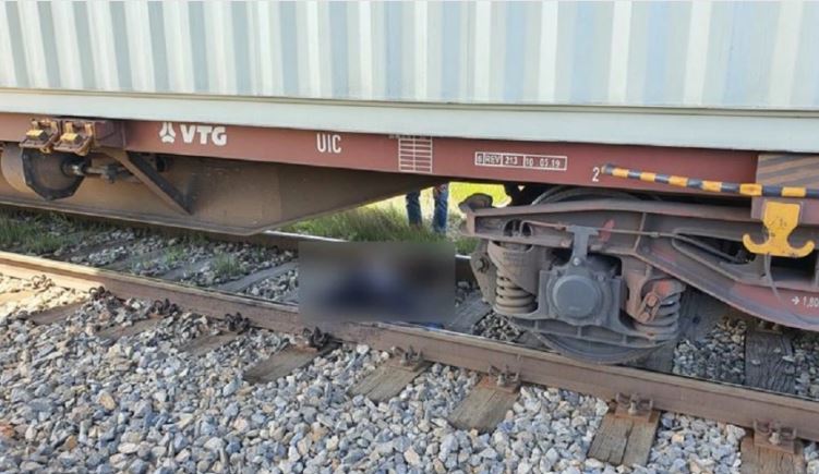 E rëndë, treni merr zvarrë 40-vjeçarin  e vdekur në Greqi