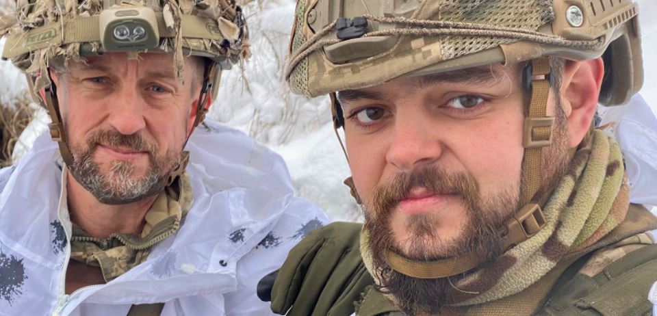 Ushtarët britanikë që u kapën rob nga rusët, del video, kërkojnë të shkëmbehen me oligarkun e Putinit
