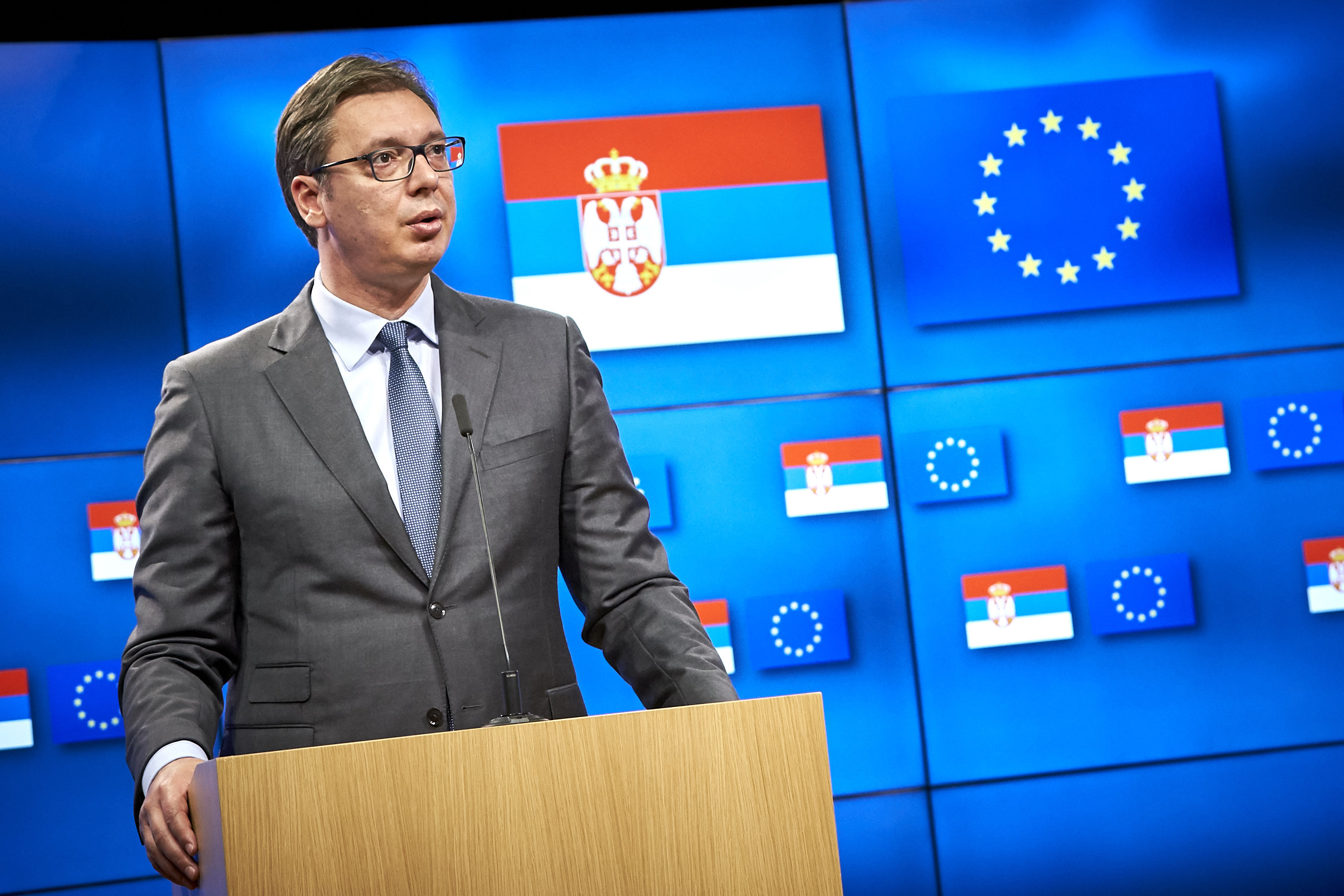 Sondazhi: 44% e serbëve janë kundër anëtarësimit në BE