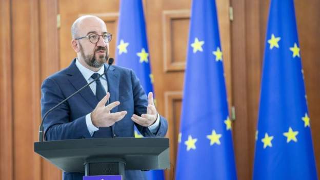 Presidentit të Këshillit Europian i rrezikohet jeta nga raketat ruse në Ukrainë,  zyrtari strehohet