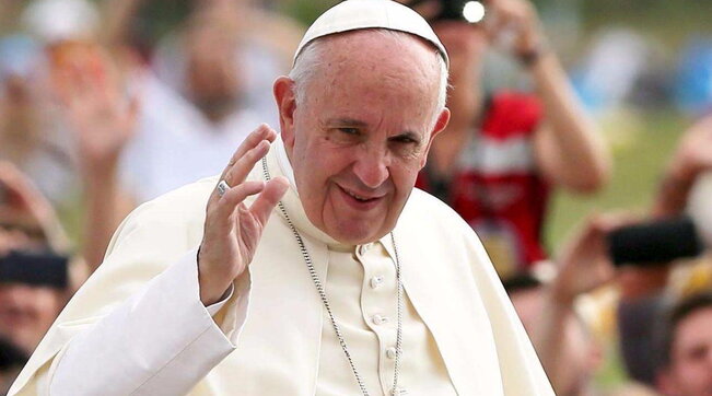 Papa Françesku “përqafon” komunitetin LGBT: Kisha nuk ju refuzon