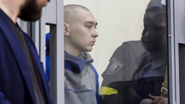 Sot mbahet gjyqi i parë për krime lufte në Kiev, 21-vjeçari rrezikon burgim të përjetshëm