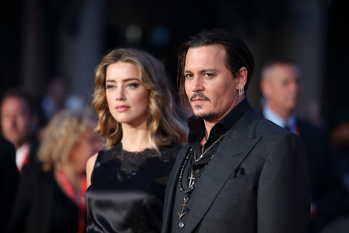 Beteja ligjore mes Amber Heard e Johnny Depp. Analistja “lexon” sjelljet e aktores: Kush ishte agresori në martesë