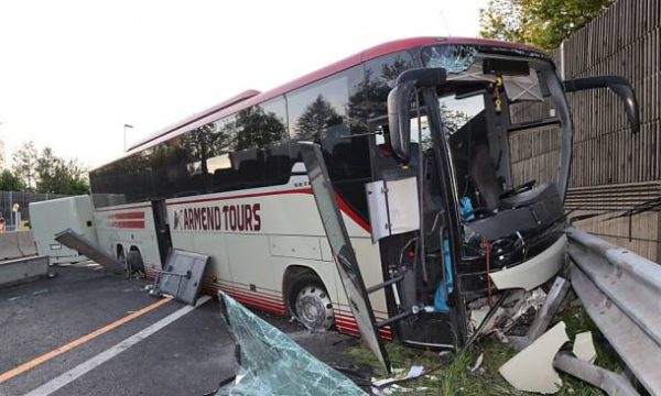 Përplaset autobusi plot me shqiptarë në Austri, 20 të lënduar