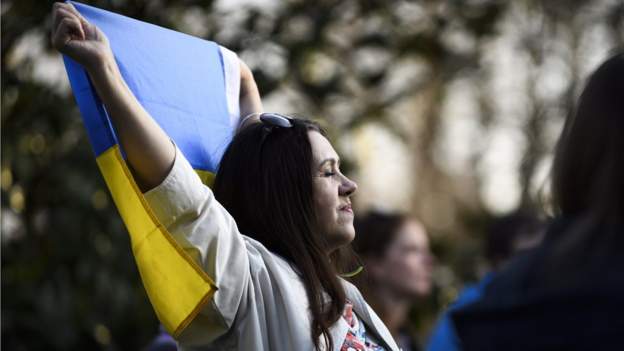 Nuk u trazuan nga dy luftëra botërore, Ukraina hap dilema të mëdha për zviceranët neutralë