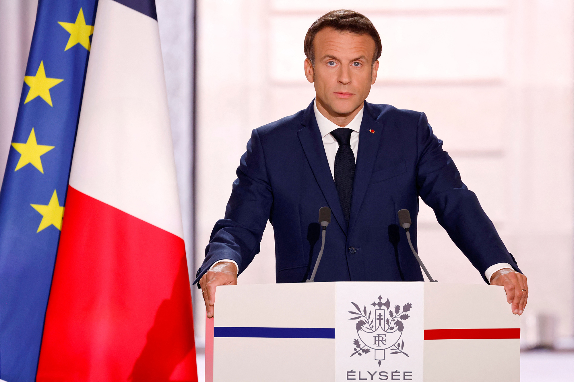 Macron betohet si Presidenti i Francës, zotohet të mbrojë Ukrainën