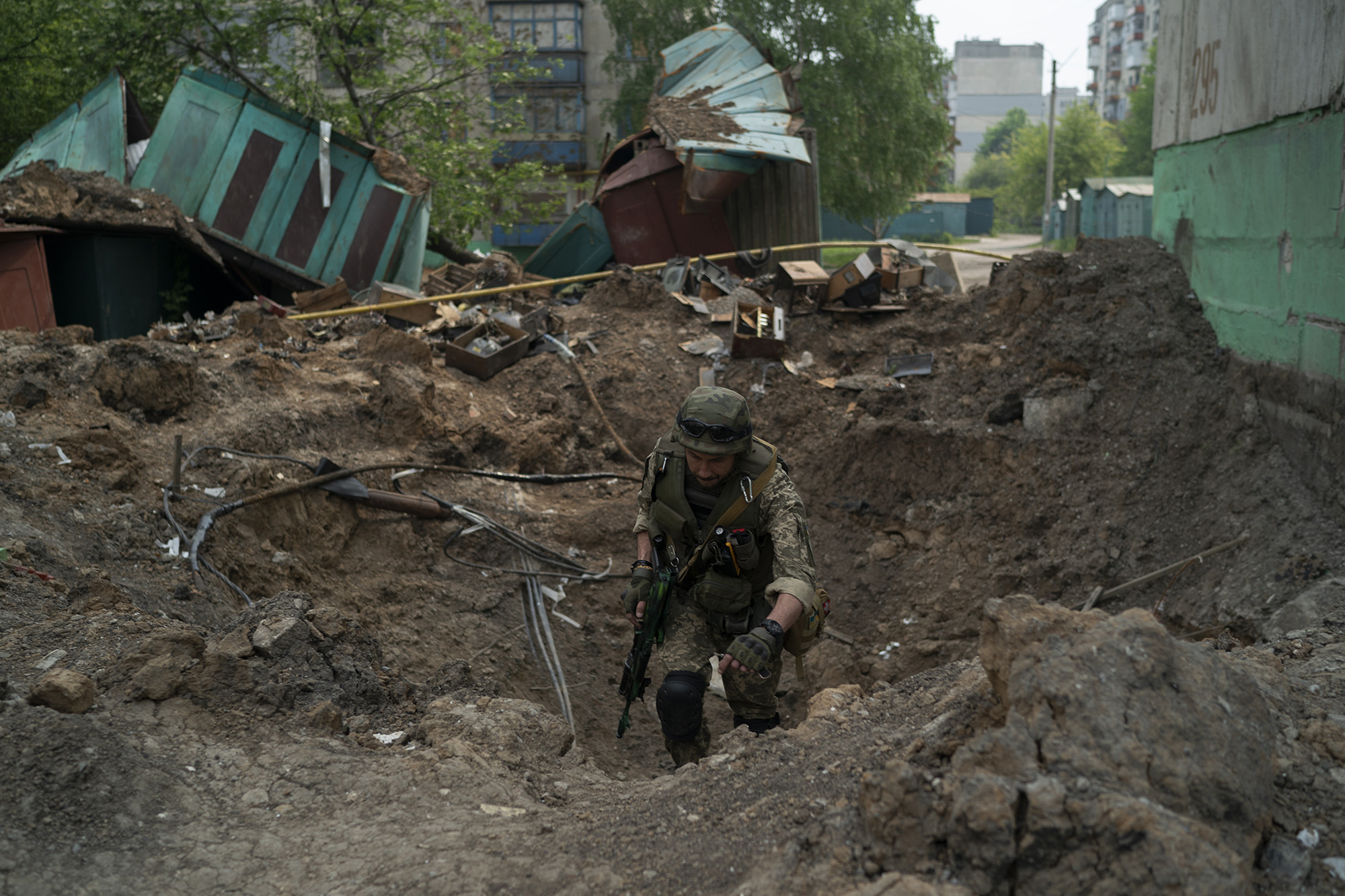 Ukraina: Mbi 50 shtëpi janë shkatërruar nga bombardimet e fundit ruse në Luhansk