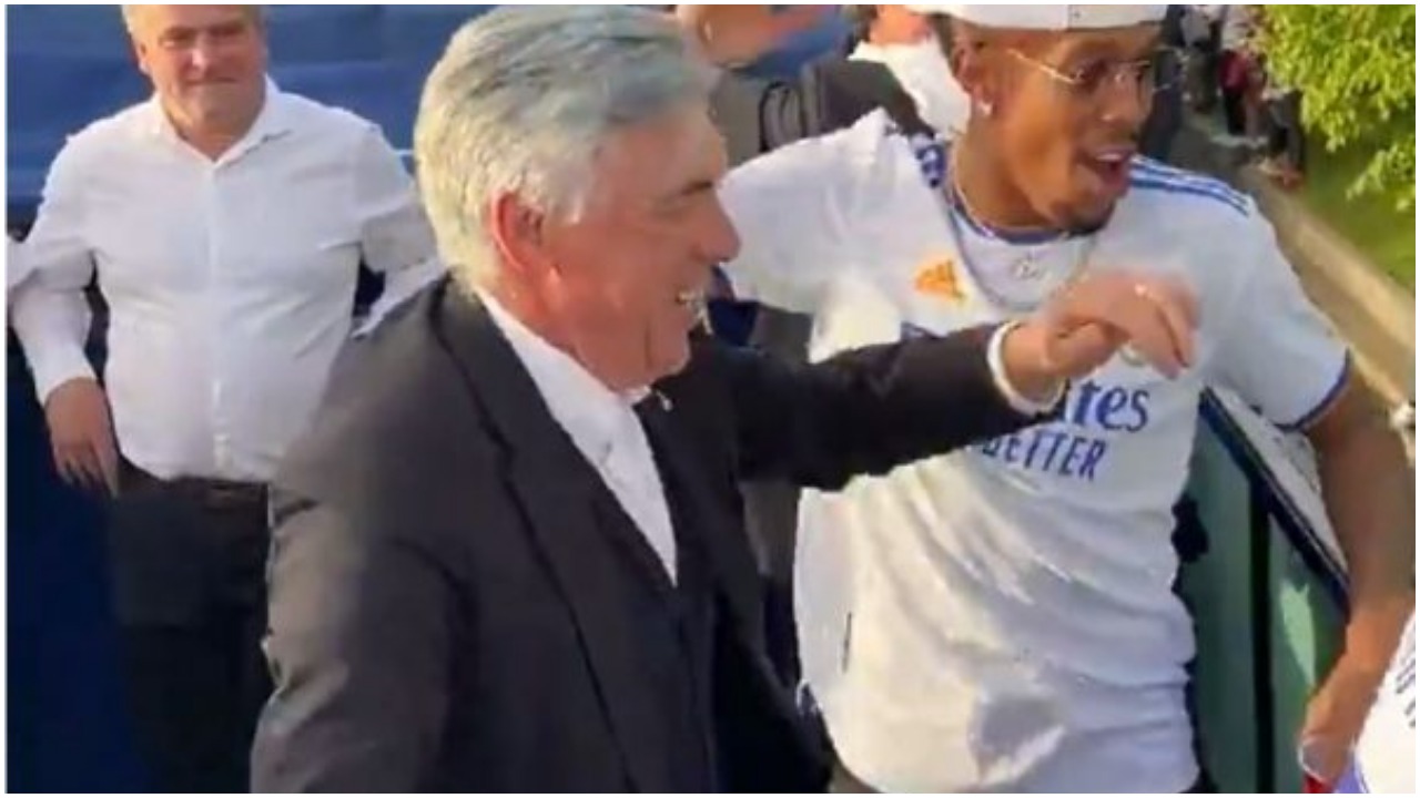 VIDEO/ Ancelotti dhe vallëzimi i tij në festën e titullit bëhen viral në internet