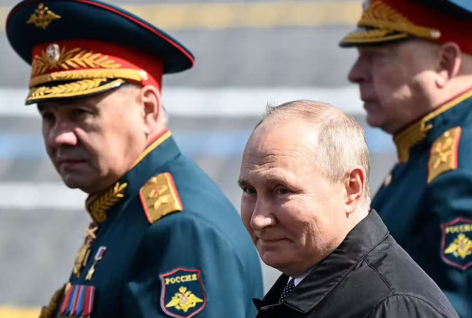 Inteligjenca britanike: Putin shkarkon komandantët e lartë për dështimet ushtarake në Ukrainë