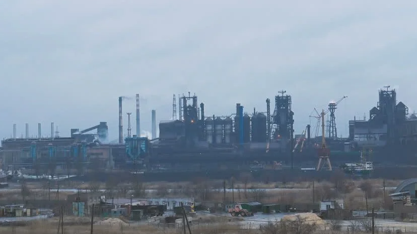 Rusia: Porti i Mariupolit funksionon normalisht