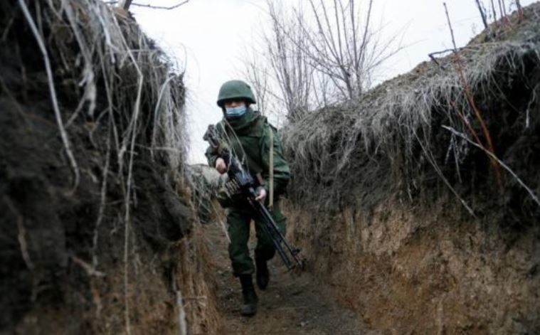 FOTO/ Ushtarët ukrainas zbulojnë thesarin gjatë luftimeve