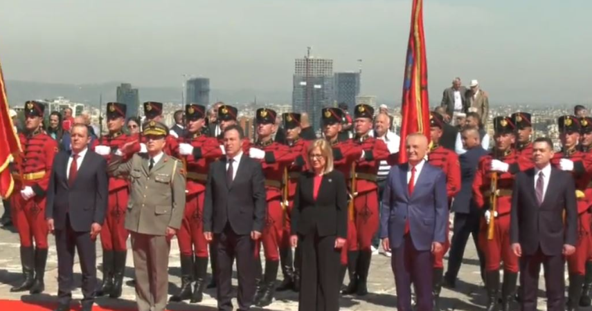 Meta and the majority pay tributes to the “Martyrs’ Cemetery”