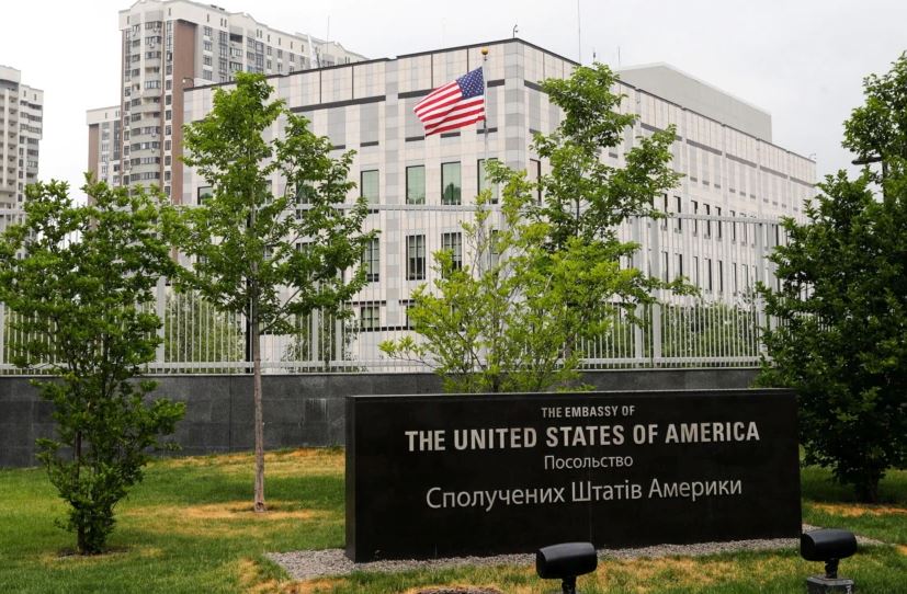 SHBA rihap ambasadën në Ukrainë