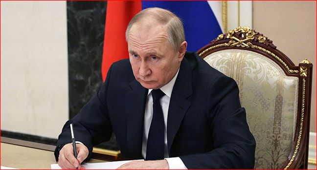 Putin i vendos kushte Perëndimit për fundin e luftës