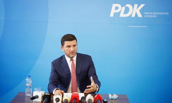 Krasniqi: BE ta respektojë dinjitetin e qytetarëve tanë të izoluar, t’i hapë dyert për ne