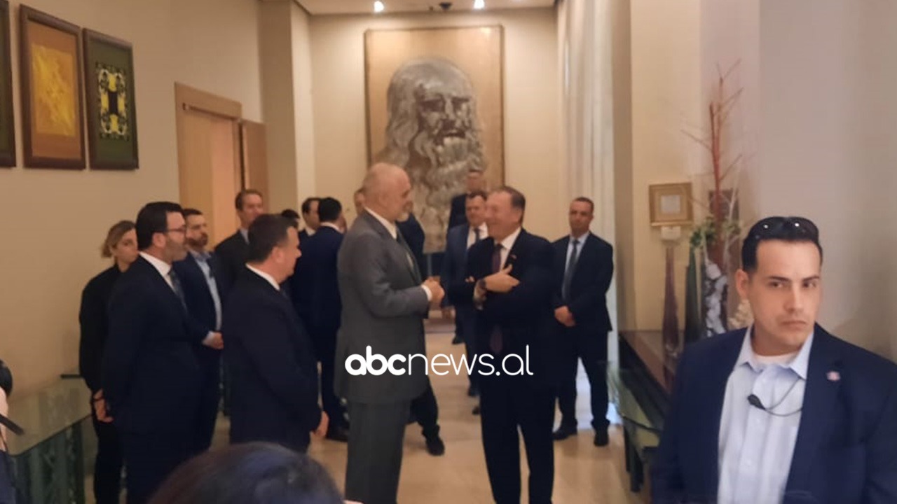 VIDEO/ Vizita e Pompeos, takohet me Ramën: Nënshkruhet marrëveshja për gazifikimin e Shqipërisë