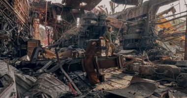 Bie Mariupoli, dorëzohen mbrojtësit e fundit të qytetit