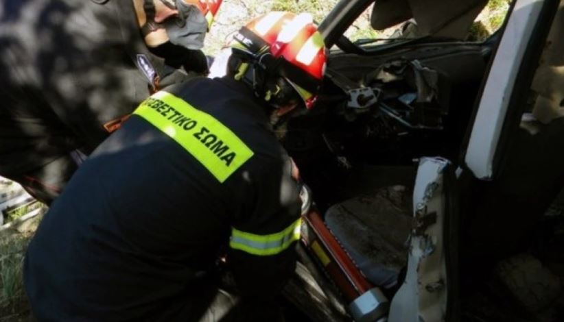 Makina bie në humnerë, ndërron jetë 75-vjeçari në Greqi