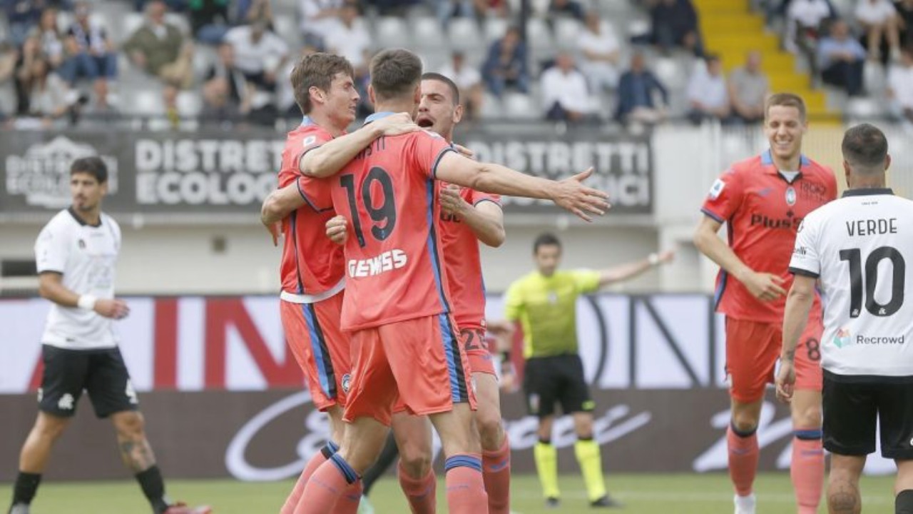 Gjimshiti shënoi ndaj Spezias, Atalanta barazoi Juven, një hap larg rekordit të Fiorentinës