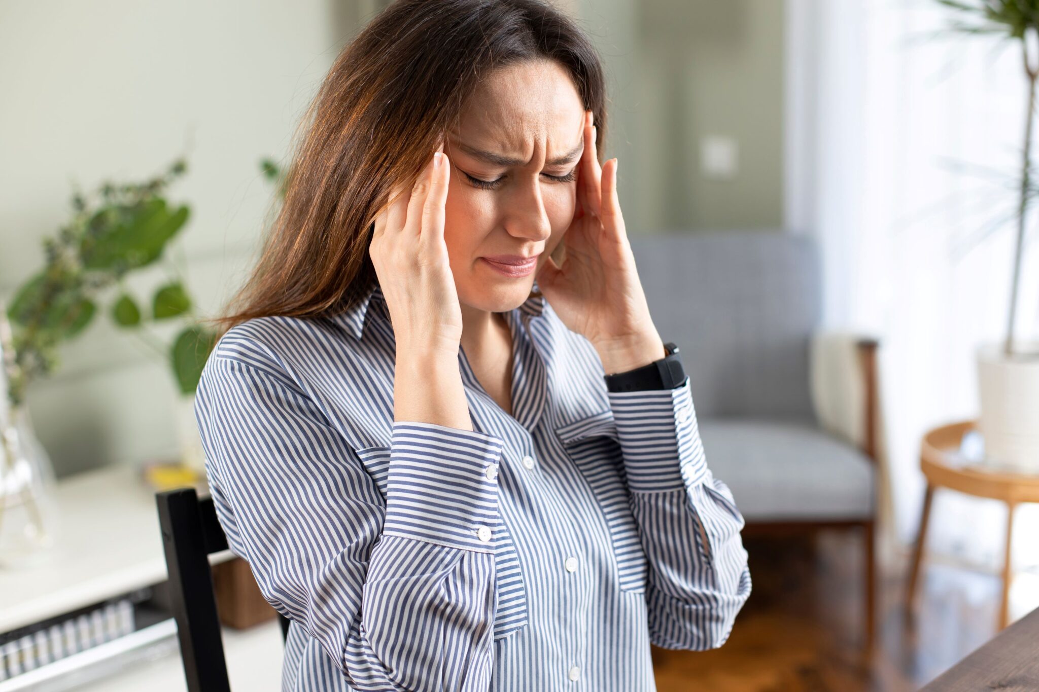 Keni shpesh dhimbje koke pasi keni ngrënë? Kjo mund të tregojë një sëmundje të rëndë