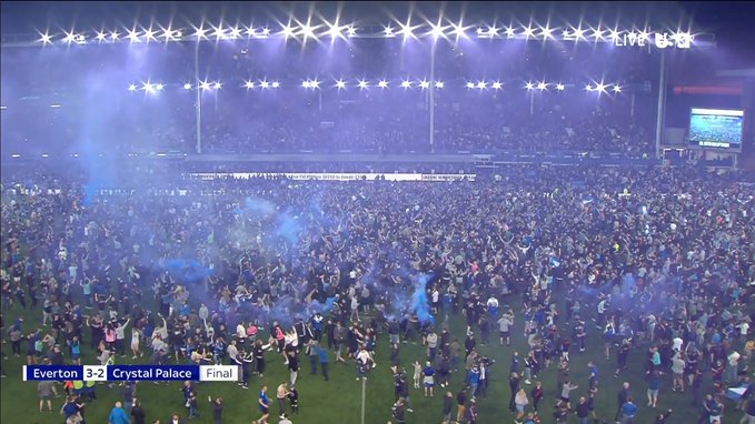 VIDEO/ Everton siguroi mbijetesën ne minutat e fundit, Vieira zihet me tifozin vendas
