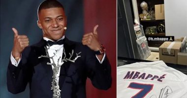 Mbappe po bëhet gati të largohet nga Franca? Fotoja e artistit në shtëpinë e lojtarit ngre pikëpyetje