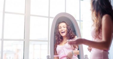 Bëhuni gati për verën, provoni këtë pije për humbje peshe me vetëm tre përbërës