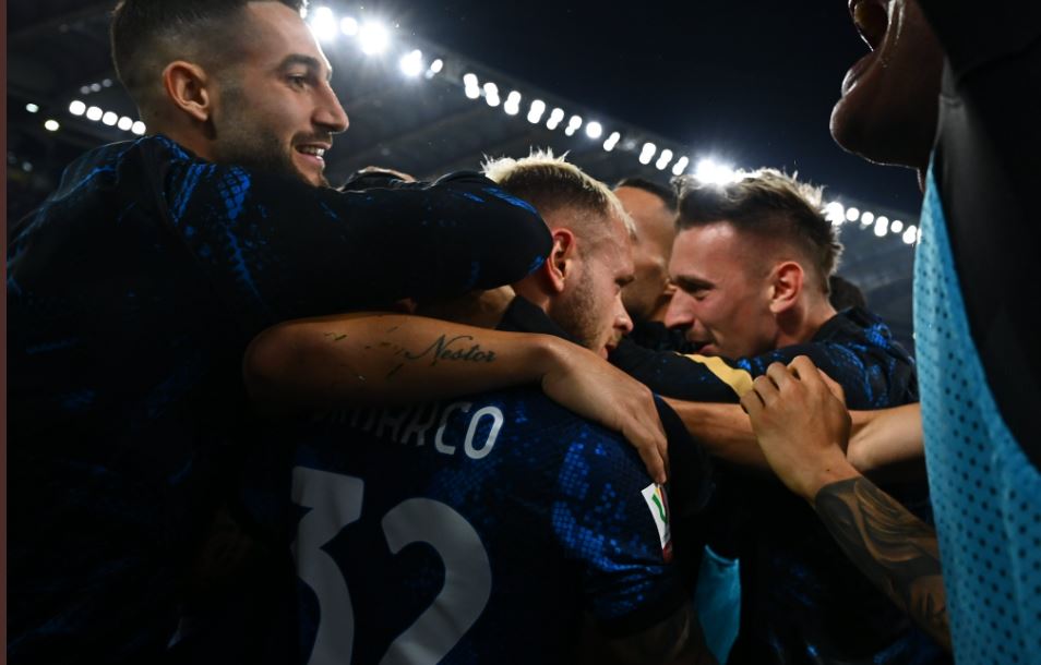 Polemika, të kuq, penallti dhe 6 gola: Interi thyen Juven dhe fiton Kupën e Italisë