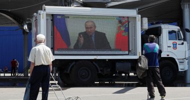 Mariupoli i pushtuar, rusët vendosin monitorin për të transmetuar lajmet nga Putini