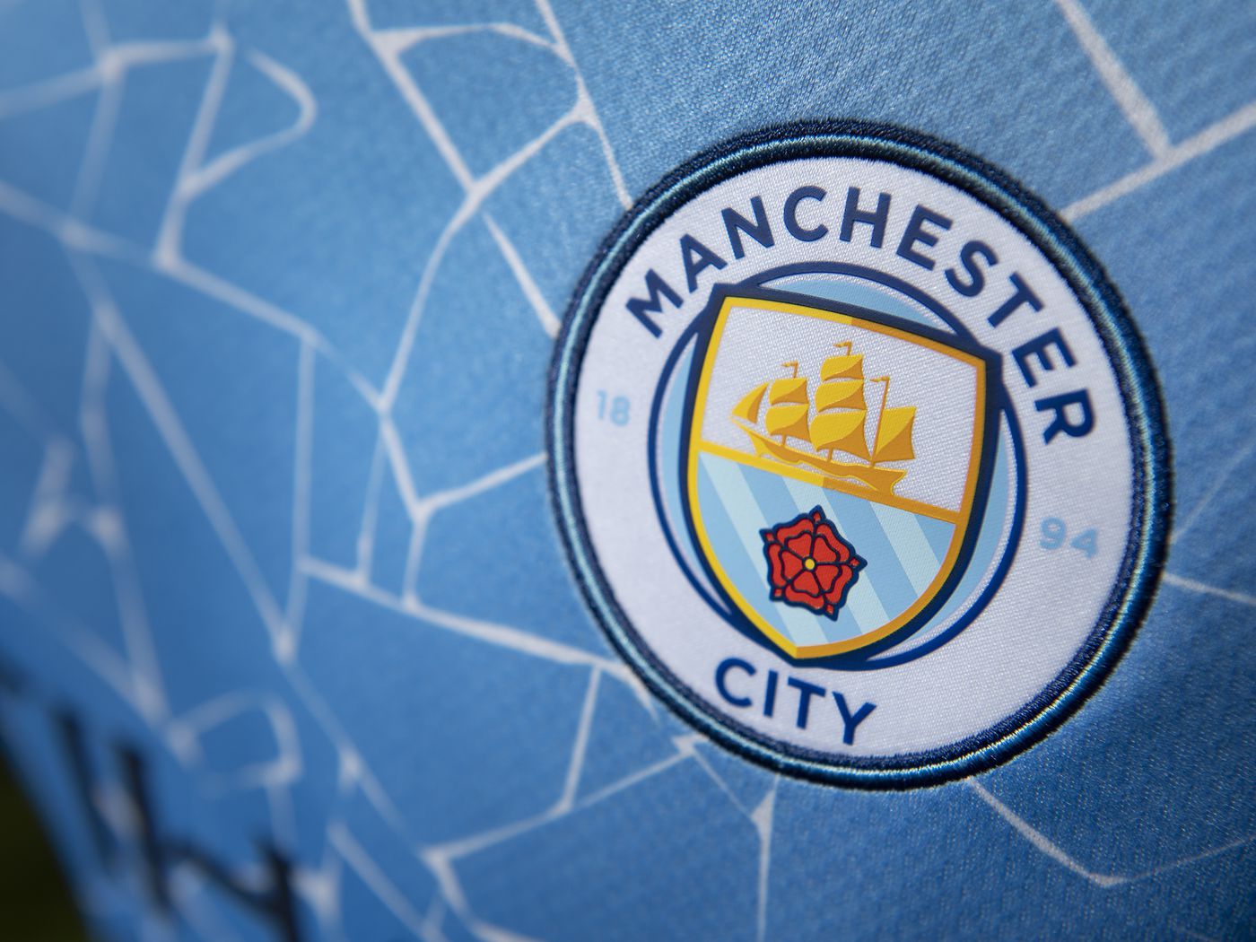 E bujshme nga Anglia: Premier League padit Manchester Cityn për shkelje financiare