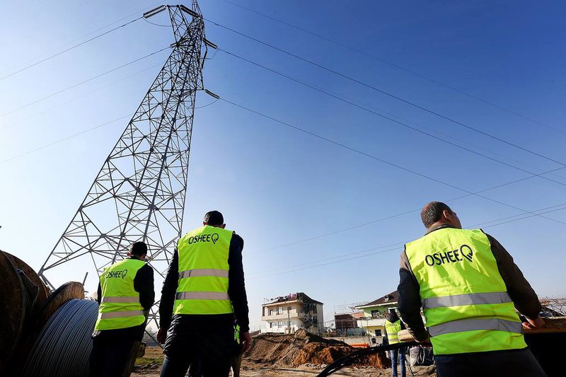 OSHEE del me njoftimin e rëndësishëm: Zonat pa energji elektrike sot dhe nesër në Tiranë