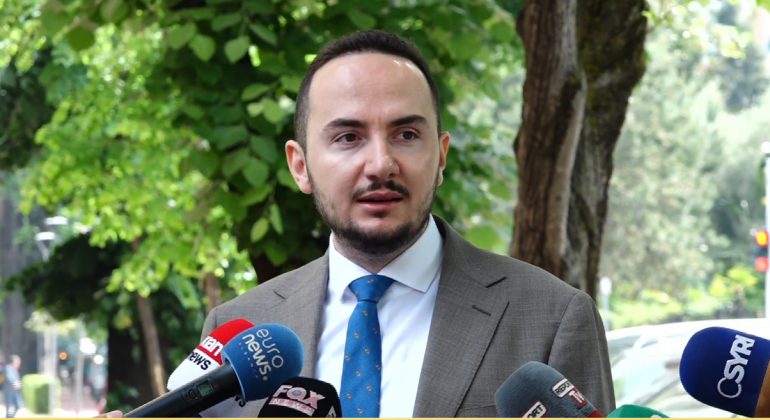 Presidenti i ri/ Salianji: Mbledhja e grupit të PD dështoi, kreu i shtetit duhet të jetë politik