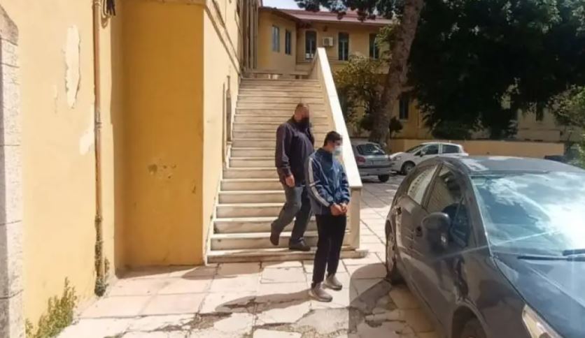 Vrau dhe dogji të pastrehun grek, çfarë do të vendoset për 27-vjeçarin shqiptar