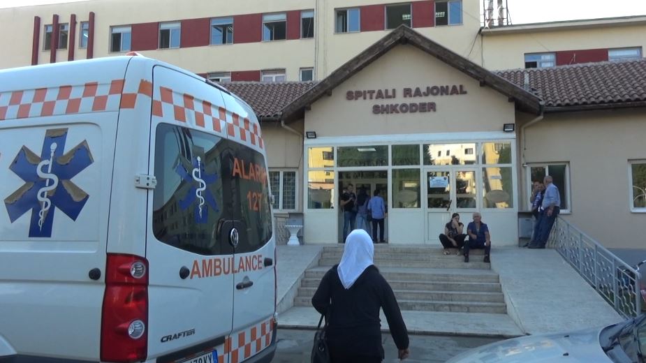 U aksidentua bashkë me nënën tre ditë më parë, ndërron jetë 21-vjeçari në Shkodër