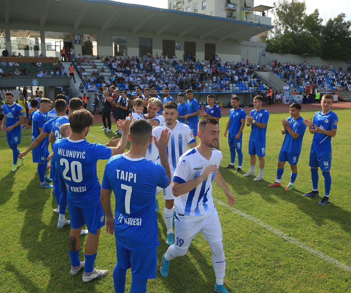 Kukësi bën tunelin e nderit për kampionët, Tirana s’i fal titujt e luftës