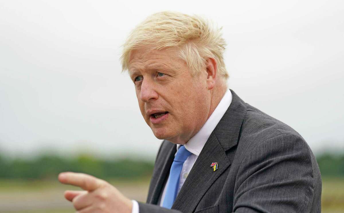 Çfarë i ndodhi? Boris Johnson shtrohet urgjent në spital