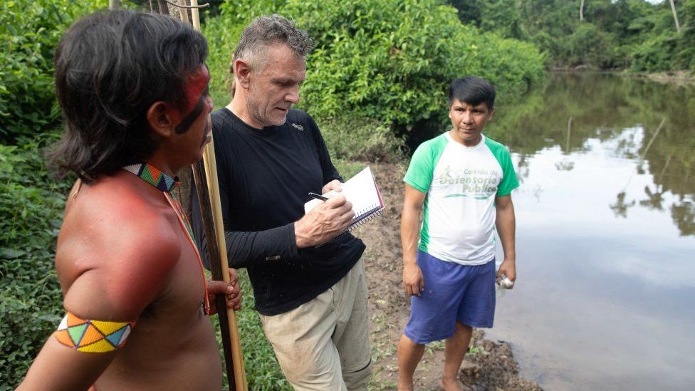 U zhduk në Amazonë, gjendet trupi i pajetë i gazetarit britanik