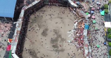 Shembet tribuna e garës së demave, disa të vdekur dhe qindra të plagosur në Kolumbi