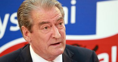 Zjarri në Sazan, Berisha: Ushtria në kolaps të plotë, helikopterët nuk ngrihen dot më në ajër