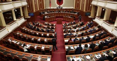 Deputetët e PD ridorëzojnë kërkesën për ngritje të Komisionit për Investimet, Zhupa “fshin” firmën